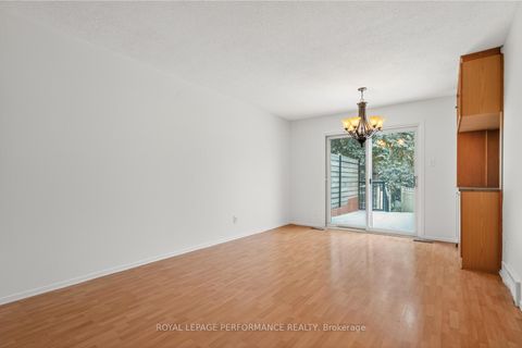 Photo 5 at 194 Mcelroy Drive, Glencairn/Hazeldean, Kanata