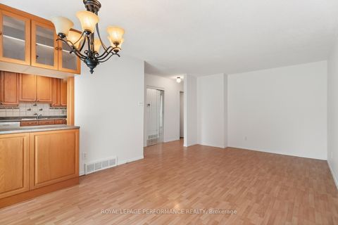 Photo 7 at 194 Mcelroy Drive, Glencairn/Hazeldean, Kanata