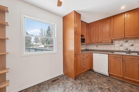 Photo 10 at 194 Mcelroy Drive, Glencairn/Hazeldean, Kanata