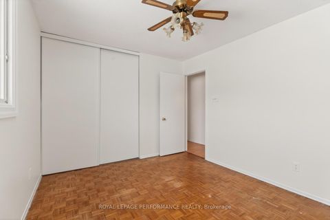 Photo 14 at 194 Mcelroy Drive, Glencairn/Hazeldean, Kanata