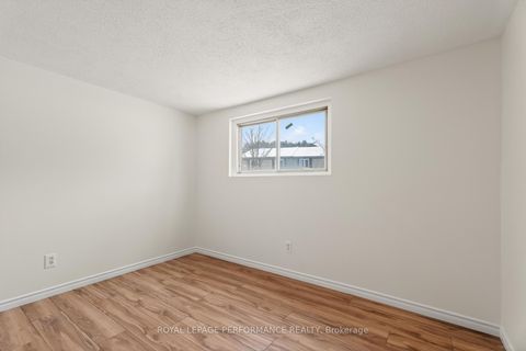 Photo 22 at 194 Mcelroy Drive, Glencairn/Hazeldean, Kanata