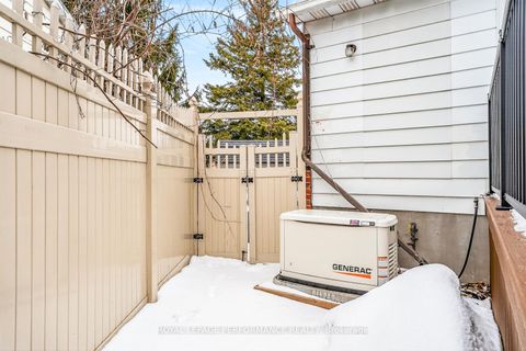 Photo 27 at 194 Mcelroy Drive, Glencairn/Hazeldean, Kanata