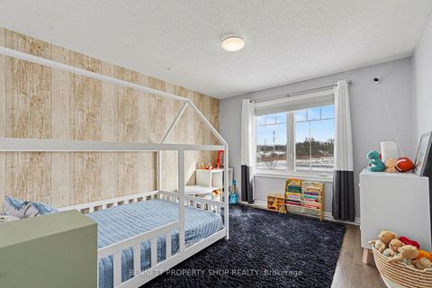 Photo 13 at 159 Conifer Creek Circle, Emerald Meadows/Trailwest, Kanata