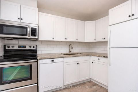 Photo 13 at 8 - 323 Monica Crescent, Bilberry Creek/Queenswood Heights, Orleans