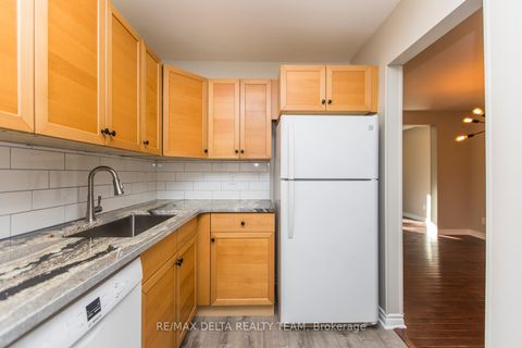 Photo 14 at 8 - 323 Monica Crescent, Bilberry Creek/Queenswood Heights, Orleans