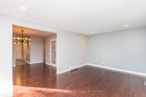 Photo 18 at 8 - 323 Monica Crescent, Bilberry Creek/Queenswood Heights, Orleans