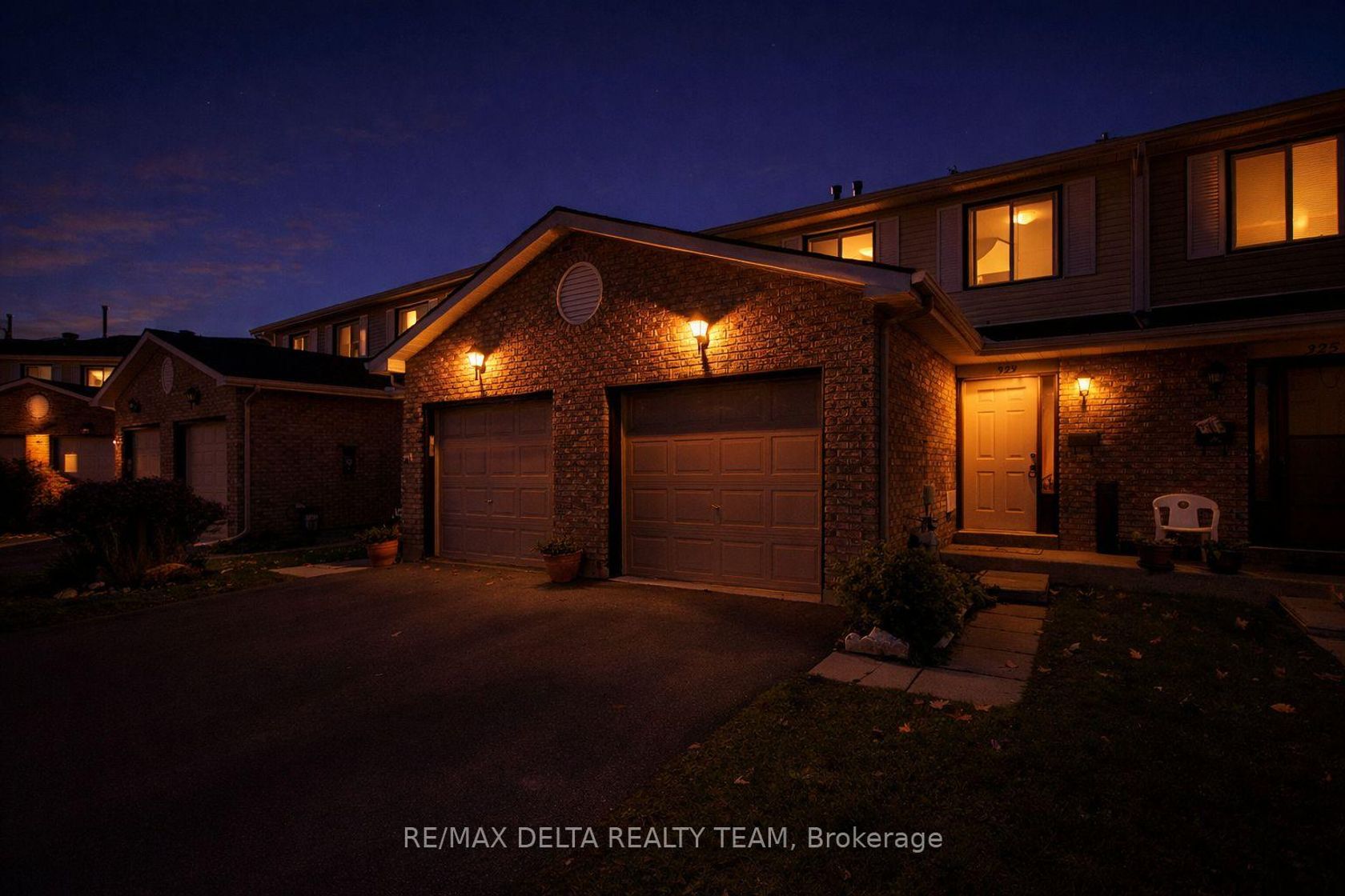 8 - 323 Monica Crescent, Bilberry Creek/Queenswood Heights, Orleans 2