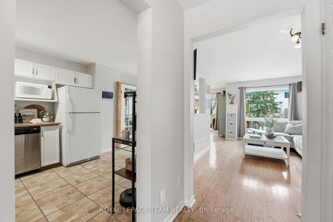 Photo 4 at 11 Furlong Crescent, Bridlewood, Kanata