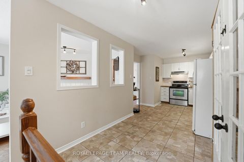 Photo 12 at 11 Furlong Crescent, Bridlewood, Kanata