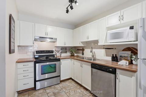 Photo 13 at 11 Furlong Crescent, Bridlewood, Kanata