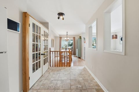 Photo 17 at 11 Furlong Crescent, Bridlewood, Kanata