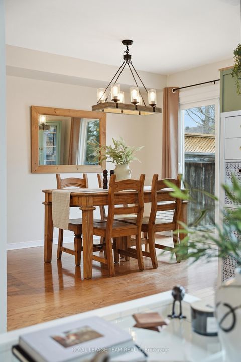 Photo 19 at 11 Furlong Crescent, Bridlewood, Kanata