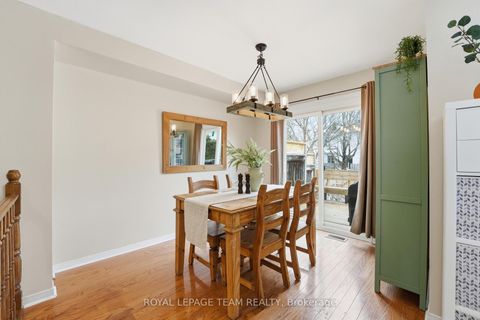 Photo 20 at 11 Furlong Crescent, Bridlewood, Kanata