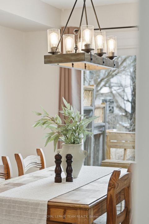 Photo 21 at 11 Furlong Crescent, Bridlewood, Kanata