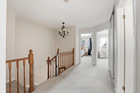 Photo 23 at 11 Furlong Crescent, Bridlewood, Kanata