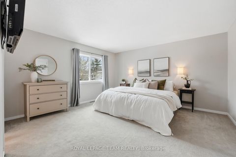 Photo 25 at 11 Furlong Crescent, Bridlewood, Kanata