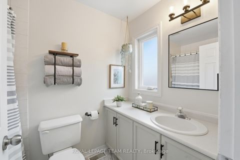 Photo 29 at 11 Furlong Crescent, Bridlewood, Kanata