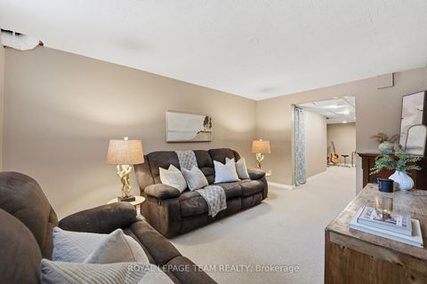 Photo 40 at 11 Furlong Crescent, Bridlewood, Kanata