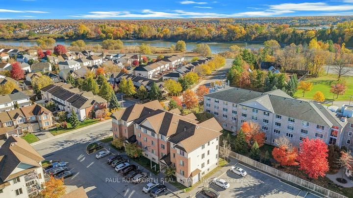 Photo 1 at 2 - 510 Stonefield Private, Nepean (Barrhaven East), Ottawa