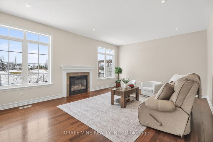 Photo 13 at 788 Kilbirnie Drive, Nepean (Stonebridge), Ottawa