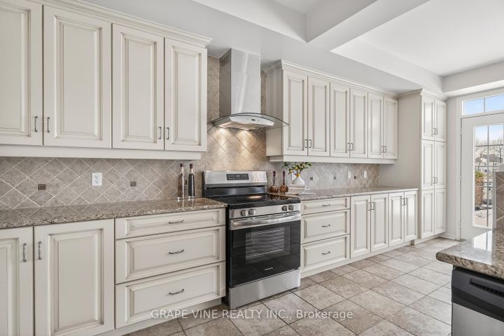 Photo 20 at 788 Kilbirnie Drive, Nepean (Stonebridge), Ottawa