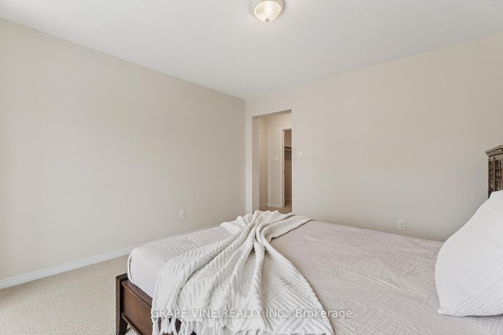 Photo 37 at 788 Kilbirnie Drive, Nepean (Stonebridge), Ottawa