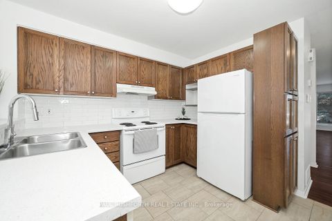 Photo 15 at 2232 Bois Vert Place, Avalon East, Orleans