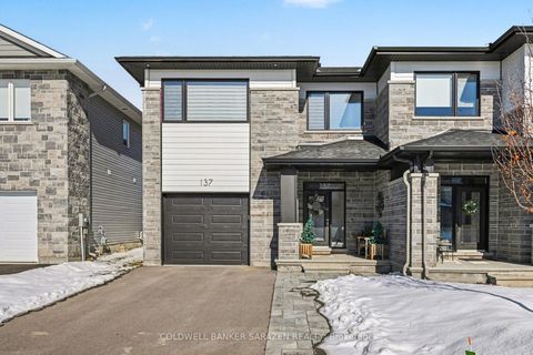 Photo 2 at 137 Thomas Street S, Arnprior