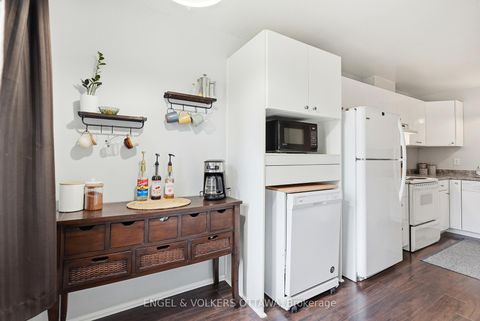 Photo 8 at 122 Salter Crescent, Beaverbrook, Kanata