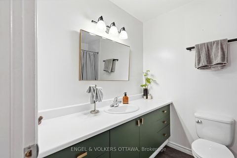 Photo 14 at 122 Salter Crescent, Beaverbrook, Kanata