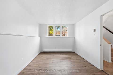 Photo 17 at 122 Salter Crescent, Beaverbrook, Kanata