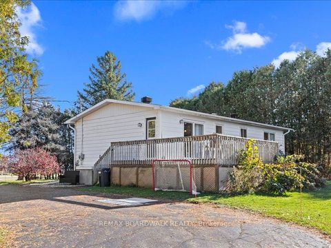 Photo 1 at 2462 Dunning Road, Cumberland West, Orleans