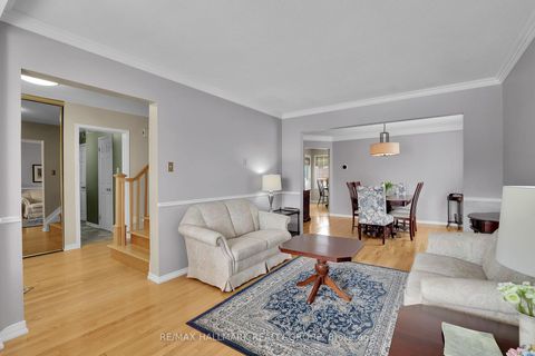 Photo 4 at 1589 Champneuf Drive, Chateauneuf, Orleans