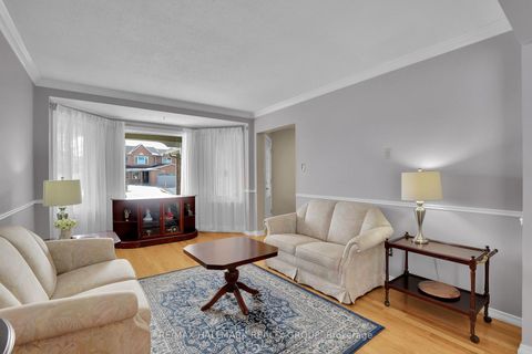 Photo 5 at 1589 Champneuf Drive, Chateauneuf, Orleans