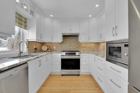 Photo 10 at 1589 Champneuf Drive, Chateauneuf, Orleans