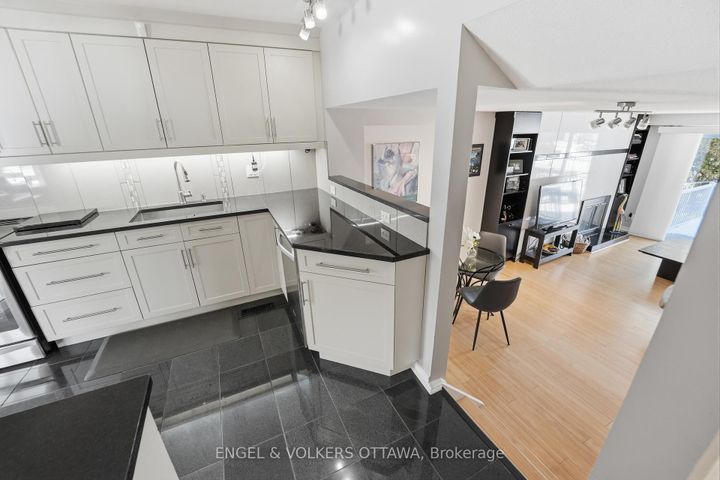 Photo 20 at 113 Benlea Drive, Nepean (Tanglewood), Ottawa