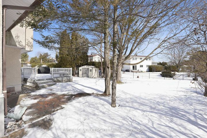 Photo 42 at 113 Benlea Drive, Nepean (Tanglewood), Ottawa