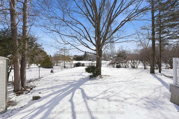 Photo 43 at 113 Benlea Drive, Nepean (Tanglewood), Ottawa