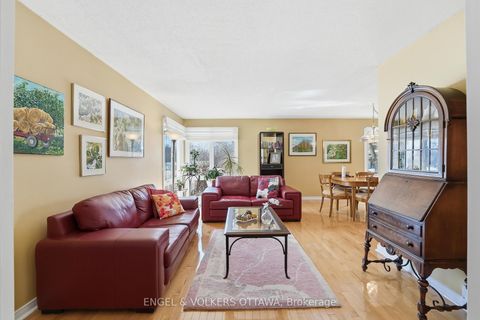 Photo 7 at 113 Benlea Drive, Nepean (Tanglewood), Ottawa