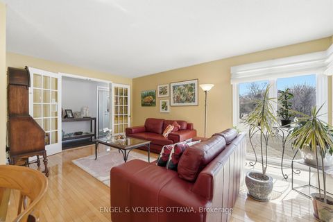 Photo 8 at 113 Benlea Drive, Nepean (Tanglewood), Ottawa
