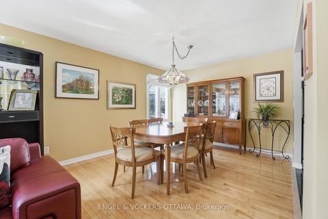 Photo 11 at 113 Benlea Drive, Nepean (Tanglewood), Ottawa