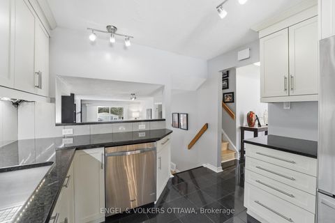 Photo 19 at 113 Benlea Drive, Nepean (Tanglewood), Ottawa