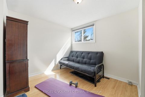 Photo 33 at 113 Benlea Drive, Nepean (Tanglewood), Ottawa