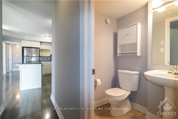 Photo 10 at 8 - 565 Stonefield Private, Nepean (Barrhaven East), Ottawa