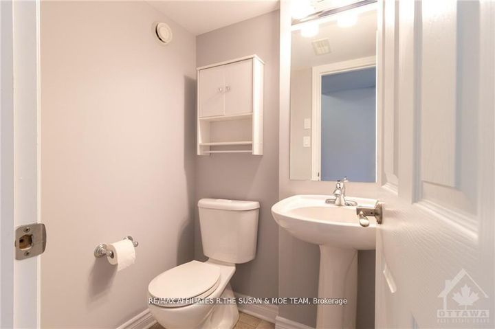 Photo 11 at 8 - 565 Stonefield Private, Nepean (Barrhaven East), Ottawa