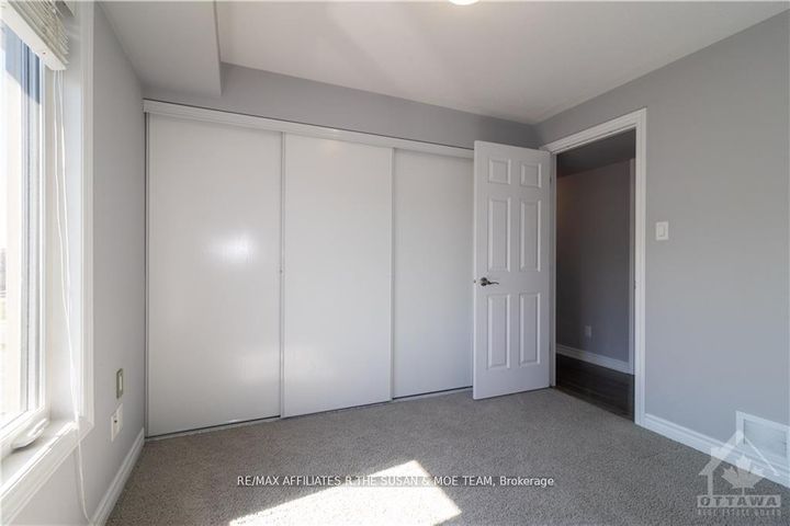 Photo 18 at 8 - 565 Stonefield Private, Nepean (Barrhaven East), Ottawa