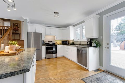 Photo 6 at 2421 Rideau Ferry Road, Drummond/North Elmsley (North Elmsley) Twp, Drummond/North Elmsley