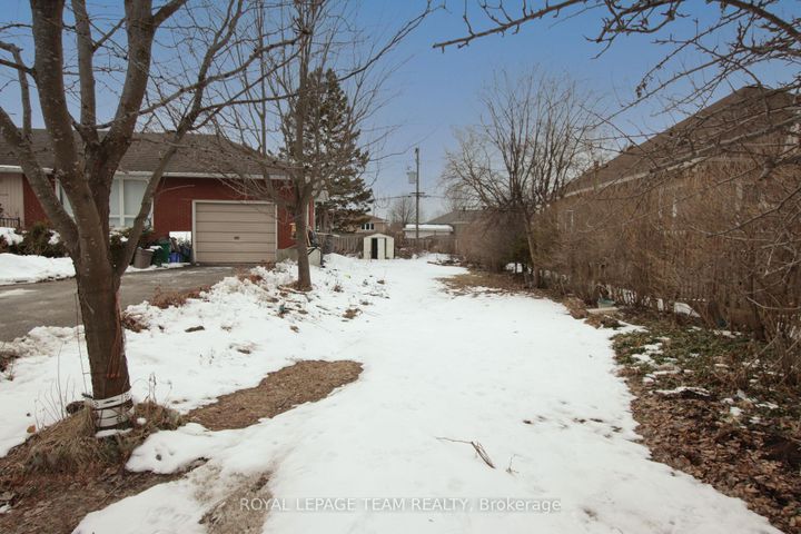 Photo 6 at 45 Capilano Drive, Nepean (City View/Skyline/Fisher Heights/Parkwood Hills), Ottawa