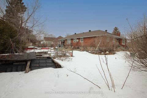 Photo 9 at 45 Capilano Drive, Nepean (City View/Skyline/Fisher Heights/Parkwood Hills), Ottawa