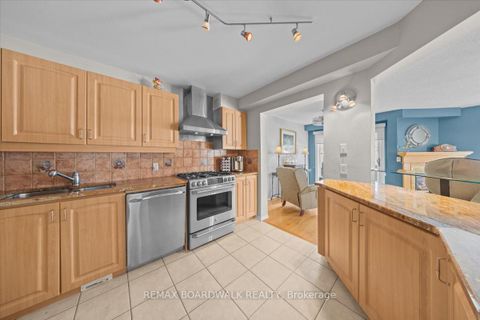 Photo 11 at 6355 Sablewood Place, Chapel Hill, Orleans